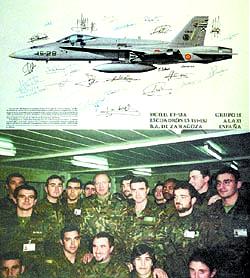 panjolski piloti i njihovi potpisi na plakatu panjolske eskadrile